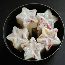 Load image into Gallery viewer, Spring Awakened - Shelley&#39;s Candles
